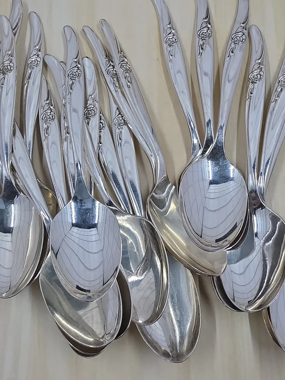 Oneida Rogers Rose Song Silverplate Teaspoons Set Of 29 Vintage 1964 Flatware